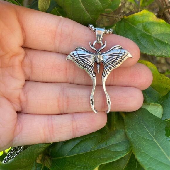 Gothic Lunar Moth Silver Tone Pendant Necklace with Chain engraved details - Picture 4 of 7